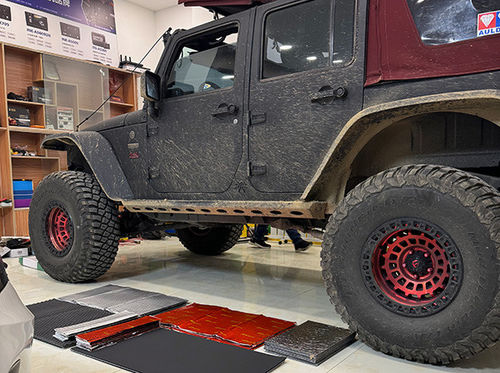 Các giải pháp mới nhất về công ty Rubicon nâng cấp cách điện âm thanh trên toàn bộ xe