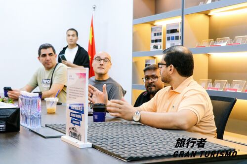 tin tức công ty mới nhất về Các đối tác nước ngoài và đại lý của GRAN TURISMO đến thăm để hợp tác kỹ thuật sâu sắc